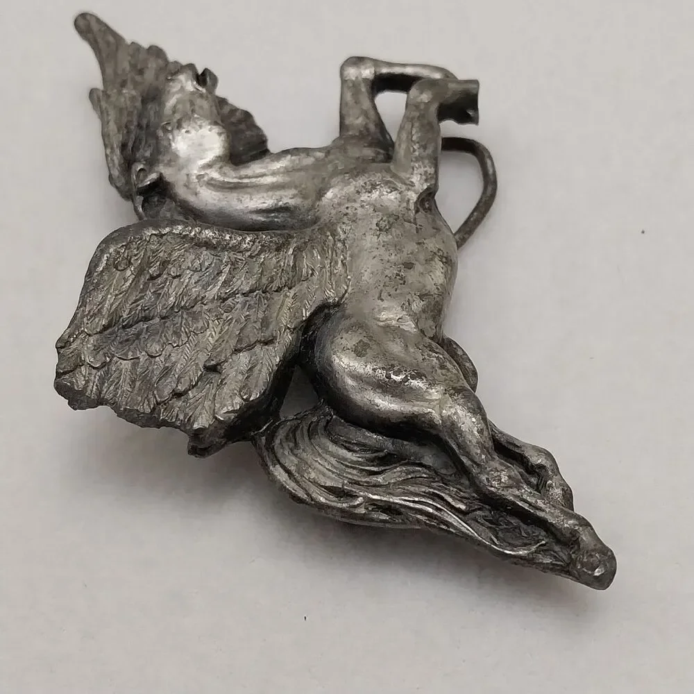 Vintage 1981 Bergamot Pegasus Horse Silver Toned Belt Buckle (Broken Wing) #E53